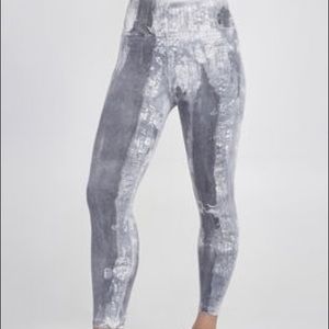 Avocado 7/8 granite crackle legging